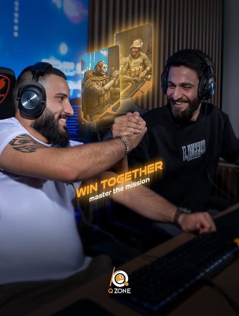 Friends gaming together at Qzone